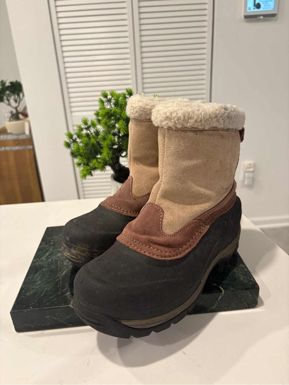 Polar Edge Thermolite Women’s insulated Winter snow boots size 7